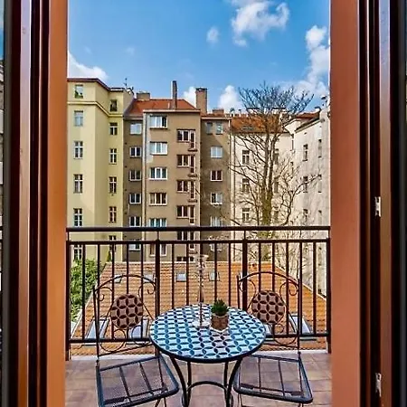 Central Cozy Apartment With Balcony Near Wenceslas Square Prága