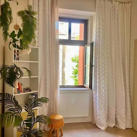Central Cozy Apartment With Balcony Near Wenceslas Square *