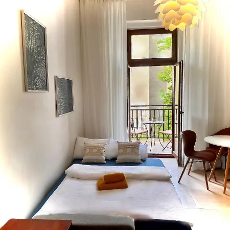 Central Cozy Apartment With Balcony Near Wenceslas Square Apartman