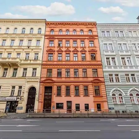 Cozy With Balcony Near Wenceslas Square Prague