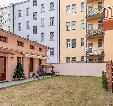 Cozy With Balcony Near Wenceslas Square * Praga