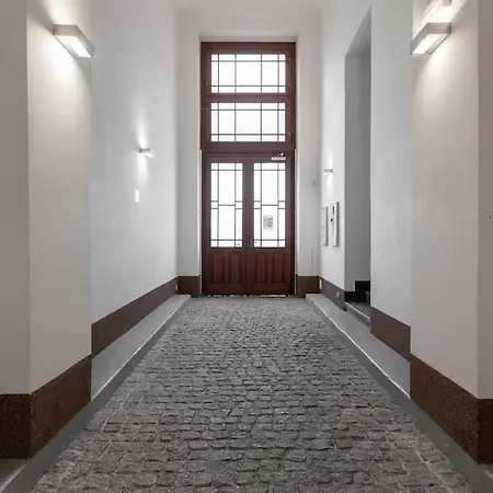 Cozy With Balcony Near Wenceslas Square *