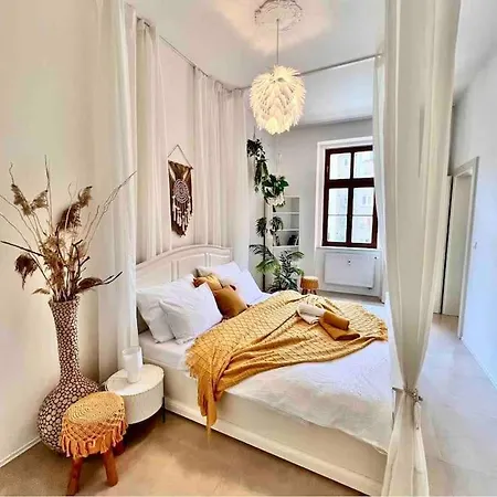 Quiet Boho Whit A Balkony Near The Center Lägenhet *